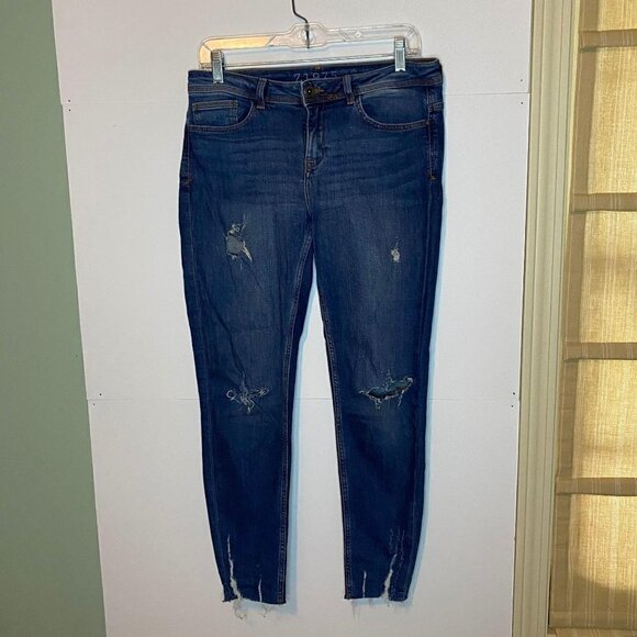 Zara Basic Denim Jeans Sz. 6 (32x26.5) Tapered Raw Hem - Picture 1 of 6
